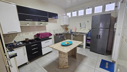 Vilas do Atlantico Casa | Casa 4 quartos em Vilas do Atlântico em frente ao mar