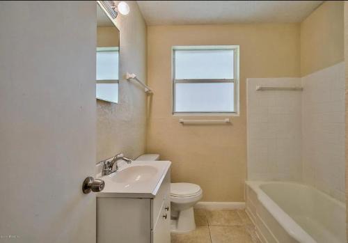 Cedar Hills Casa | 6515 Bartholf Ave