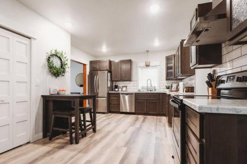 Detroit Lakes Casa | 2 blocks from city beach, bars, park & downtown DL