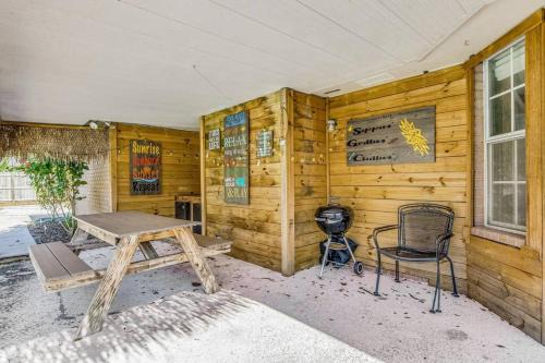 Gulf Breeze Villa | The Tipsy Tiki
